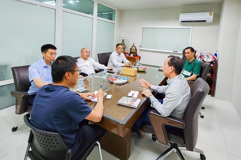 10-會(huì)見(jiàn)泰國(guó)**大鋼廠貿(mào)易商.jpg
